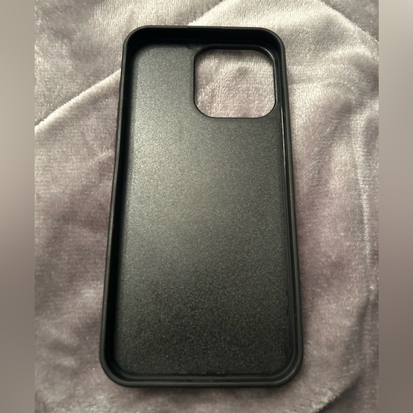 Black and Silver iPhone 15 Pro Max case - Picture 3 of 3